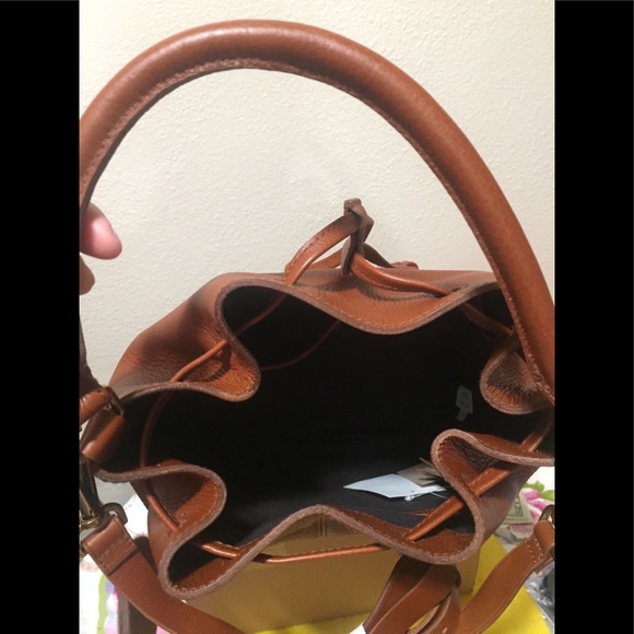 Last one NWT Madewell Lafayette Leather BucketBag - Picture 6 of 7